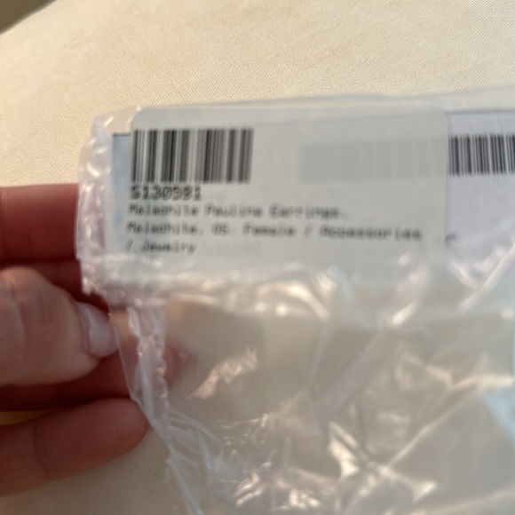 Valére earrings - Picture 4 of 4